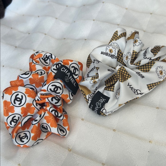 🧡⭐️HAIR SCRUNCHIES 🧡⭐️ - Picture 4 of 5